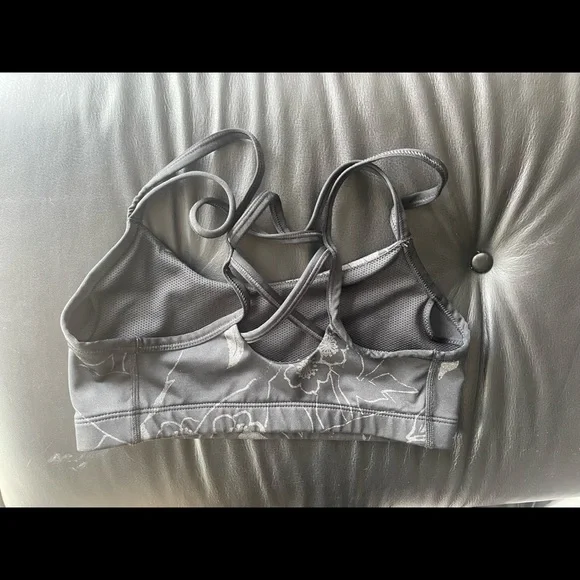 Nike Sports Bra - Picture 2 of 2